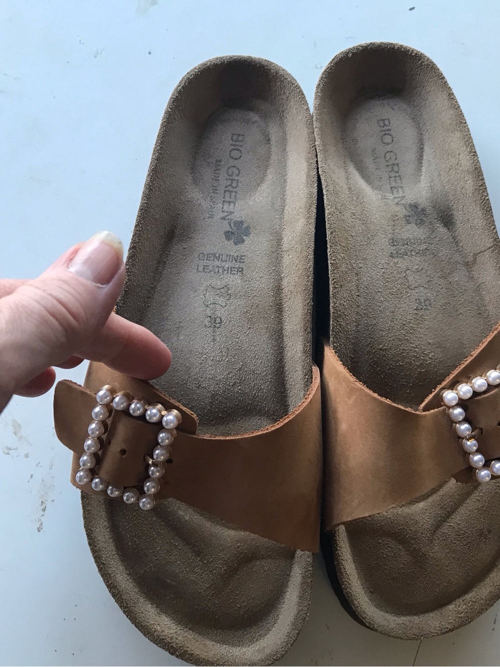 Bio Green Women’s Pearl Buckle Birkenstock Style Leather